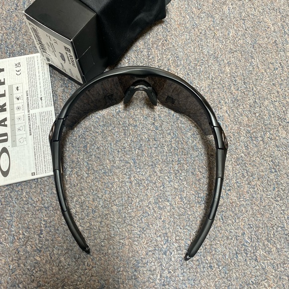 Oakley sunglasses M2 FRAME XL Matt Black Prizm Black Polarized New - Picture 7 of 10